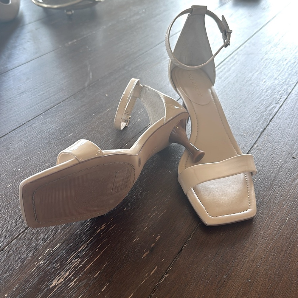 Vince Camuto Kitten Heal